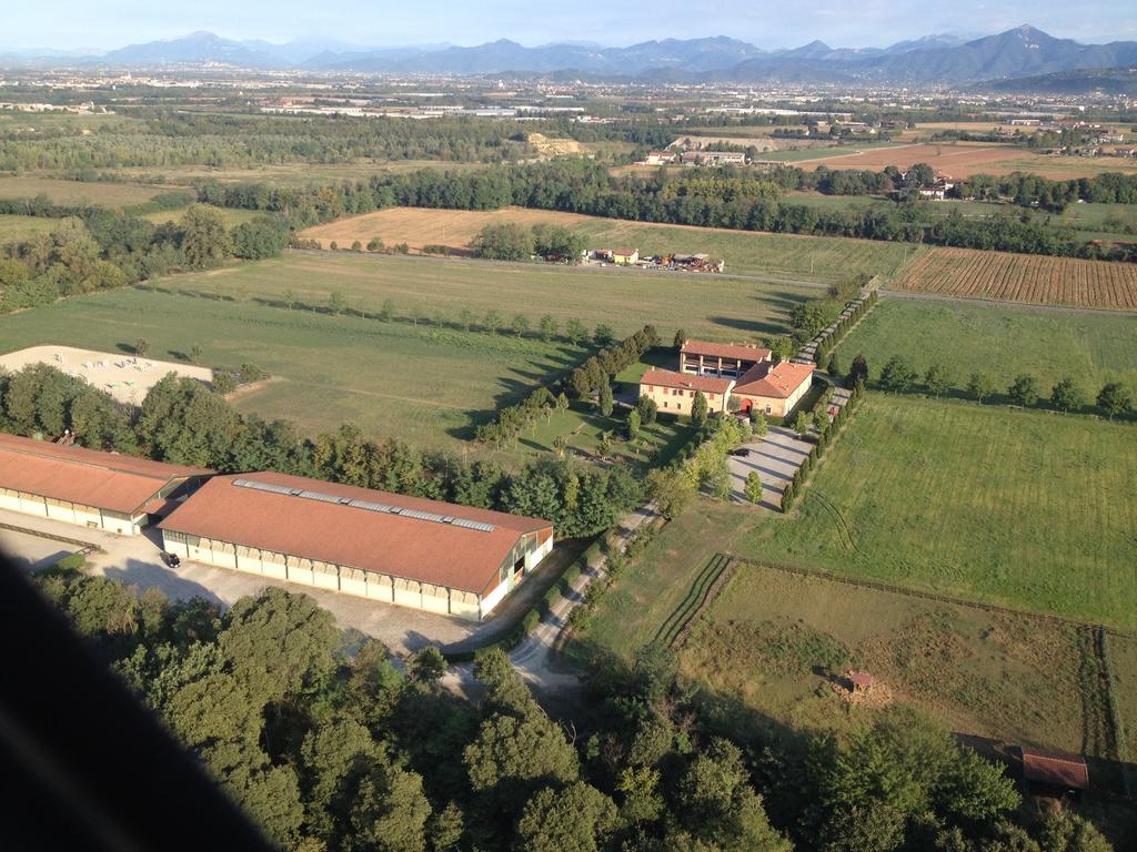Agriturismo Ca Del Lupo Pallazzolo sullʼOglio 외부 사진