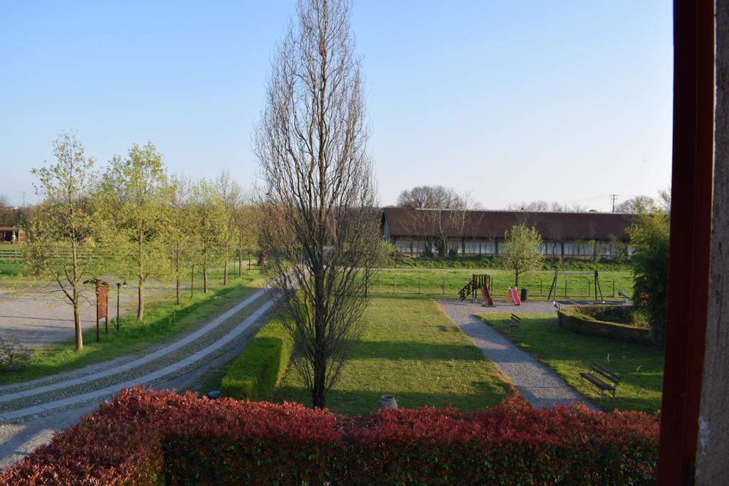 Agriturismo Ca Del Lupo Pallazzolo sullʼOglio 외부 사진